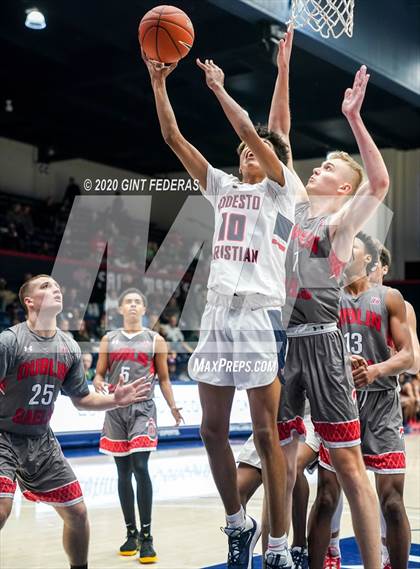 Thumbnail 3 in Dublin vs. Modesto Christian (MaxPreps MLK Classic) photogallery.