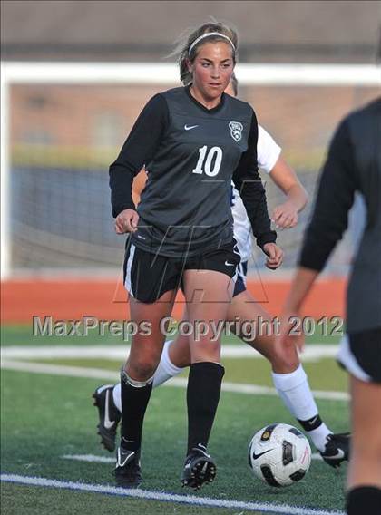 Thumbnail 3 in D'Evelyn @ Valor Christian photogallery.