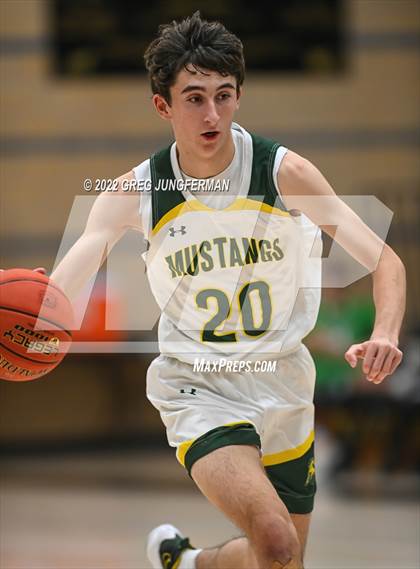 Thumbnail 2 in San Marin vs. Archie Williams (Windsor Holiday Shootout) photogallery.