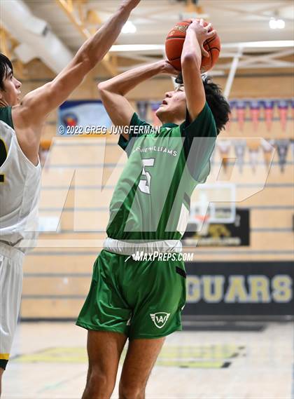 Thumbnail 2 in San Marin vs. Archie Williams (Windsor Holiday Shootout) photogallery.