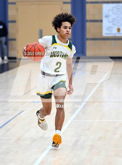 Thumbnail 1 in San Marin vs. Archie Williams (Windsor Holiday Shootout) photogallery.