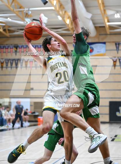 Thumbnail 2 in San Marin vs. Archie Williams (Windsor Holiday Shootout) photogallery.