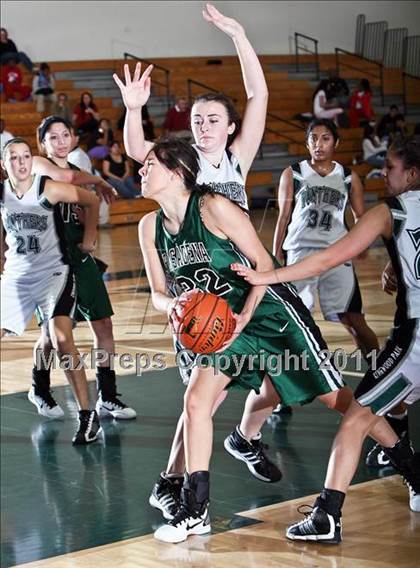 Thumbnail 2 in Pasadena vs. Kingwood Park (McDonald's Texas Invitational) photogallery.