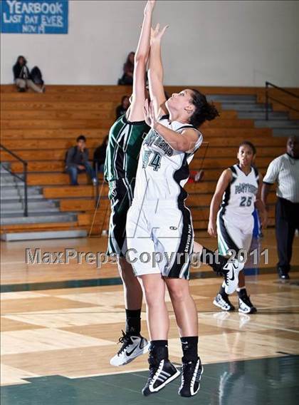 Thumbnail 2 in Pasadena vs. Kingwood Park (McDonald's Texas Invitational) photogallery.