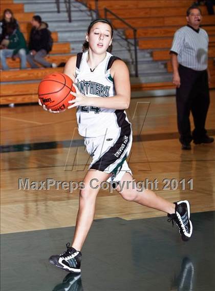 Thumbnail 3 in Pasadena vs. Kingwood Park (McDonald's Texas Invitational) photogallery.