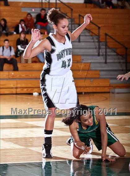 Thumbnail 3 in Pasadena vs. Kingwood Park (McDonald's Texas Invitational) photogallery.