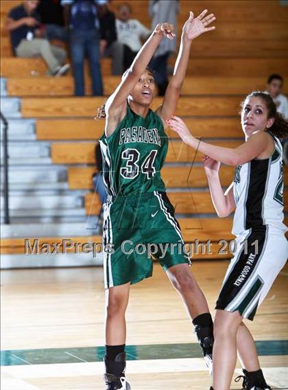 Thumbnail 1 in Pasadena vs. Kingwood Park (McDonald's Texas Invitational) photogallery.