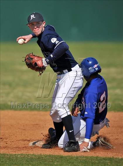 Thumbnail 2 in South Garland vs. Dallas Jesuit (Creekview Tournament) photogallery.