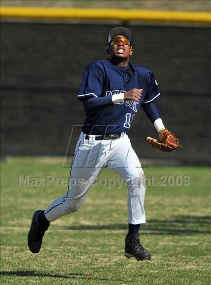 Thumbnail 1 in South Garland vs. Dallas Jesuit (Creekview Tournament) photogallery.