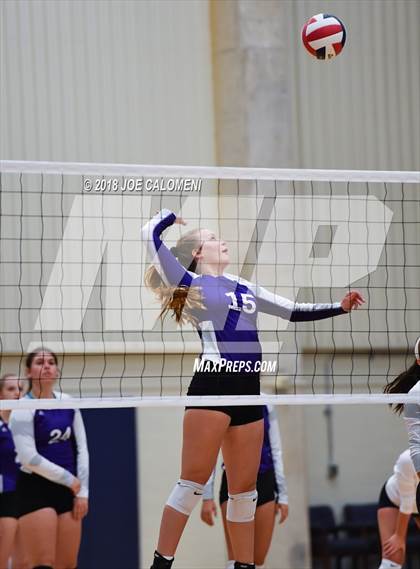 Thumbnail 2 in Boerne vs Alamo Heights (NISD Volleyball Tournament) photogallery.