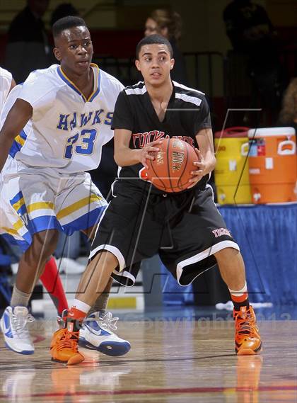 Thumbnail 2 in Tuckahoe vs Children's Village (Section 1 Class C Semifinal) photogallery.