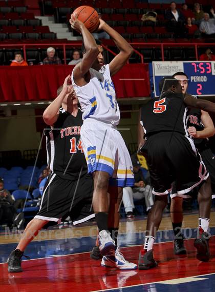 Thumbnail 2 in Tuckahoe vs Children's Village (Section 1 Class C Semifinal) photogallery.