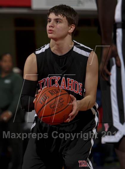 Thumbnail 3 in Tuckahoe vs Children's Village (Section 1 Class C Semifinal) photogallery.