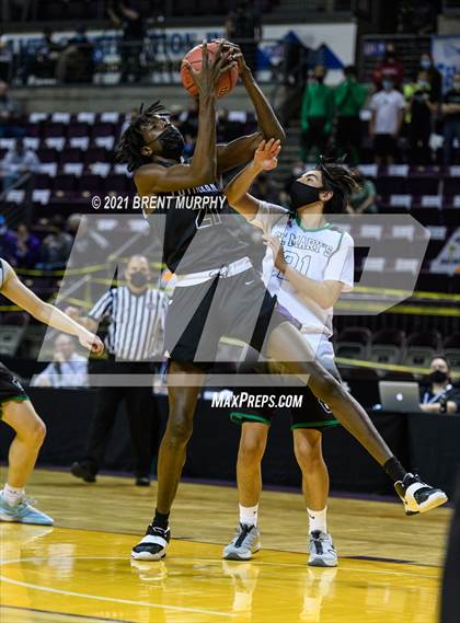 Thumbnail 3 in St. Mary's vs. Lutheran (CHSAA 3A Finals) photogallery.