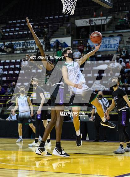 Thumbnail 2 in St. Mary's vs. Lutheran (CHSAA 3A Finals) photogallery.