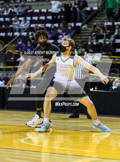 Thumbnail 2 in St. Mary's vs. Lutheran (CHSAA 3A Finals) photogallery.
