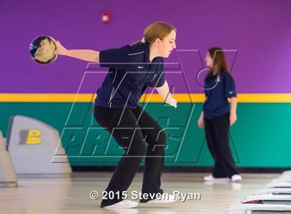 Thumbnail 2 in Kellenberg vs St. Dominic (NSCHSGAA Championship) photogallery.