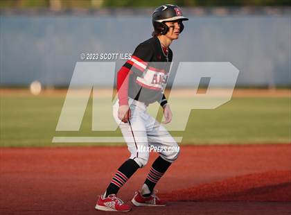 Thumbnail 2 in Whiteoak vs Hiland (OHSAA D4 Regional Final) photogallery.