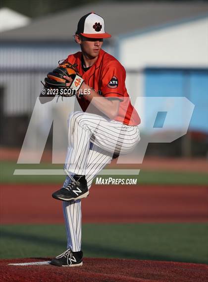 Thumbnail 1 in Whiteoak vs Hiland (OHSAA D4 Regional Final) photogallery.