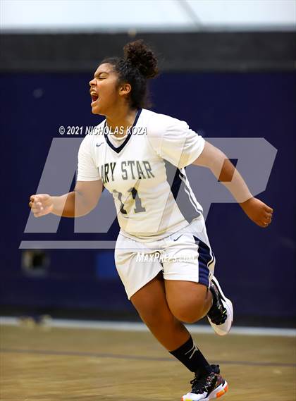 Thumbnail 3 in  Mary Star of the Sea vs. Agoura (CIF-SS D4AA Final) photogallery.