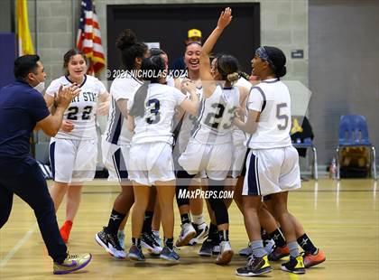 Thumbnail 2 in  Mary Star of the Sea vs. Agoura (CIF-SS D4AA Final) photogallery.