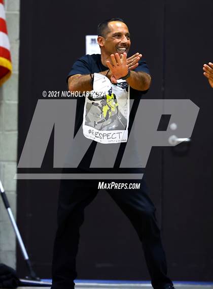 Thumbnail 3 in  Mary Star of the Sea vs. Agoura (CIF-SS D4AA Final) photogallery.