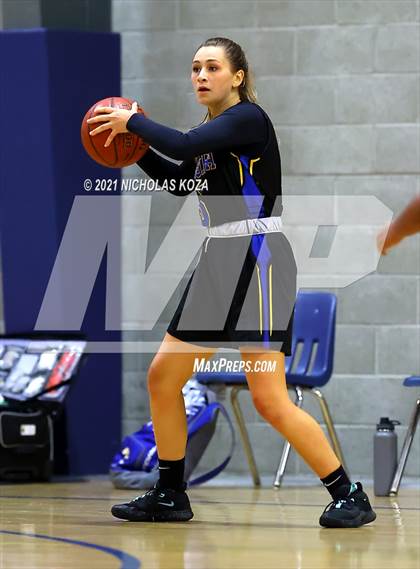 Thumbnail 2 in  Mary Star of the Sea vs. Agoura (CIF-SS D4AA Final) photogallery.