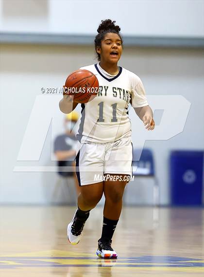 Thumbnail 1 in  Mary Star of the Sea vs. Agoura (CIF-SS D4AA Final) photogallery.