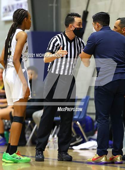 Thumbnail 1 in  Mary Star of the Sea vs. Agoura (CIF-SS D4AA Final) photogallery.