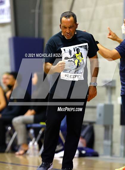 Thumbnail 2 in  Mary Star of the Sea vs. Agoura (CIF-SS D4AA Final) photogallery.