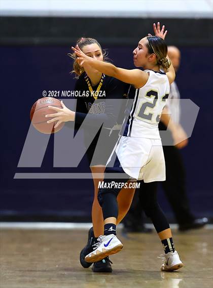 Thumbnail 2 in  Mary Star of the Sea vs. Agoura (CIF-SS D4AA Final) photogallery.