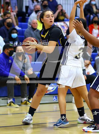 Thumbnail 3 in  Mary Star of the Sea vs. Agoura (CIF-SS D4AA Final) photogallery.