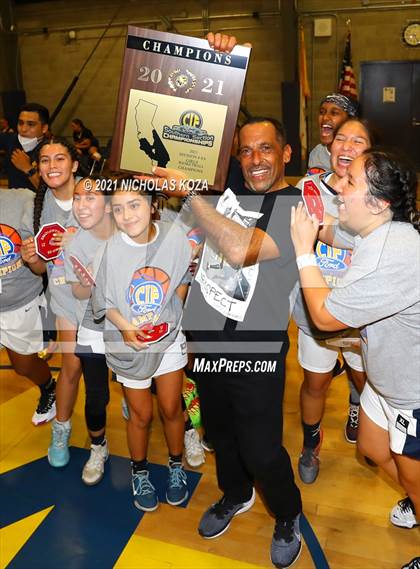 Thumbnail 3 in  Mary Star of the Sea vs. Agoura (CIF-SS D4AA Final) photogallery.