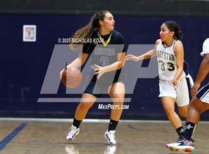 Thumbnail 2 in  Mary Star of the Sea vs. Agoura (CIF-SS D4AA Final) photogallery.