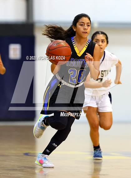Thumbnail 2 in  Mary Star of the Sea vs. Agoura (CIF-SS D4AA Final) photogallery.