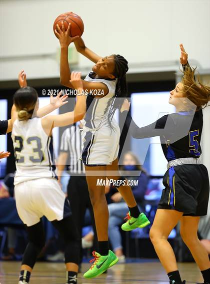 Thumbnail 1 in  Mary Star of the Sea vs. Agoura (CIF-SS D4AA Final) photogallery.