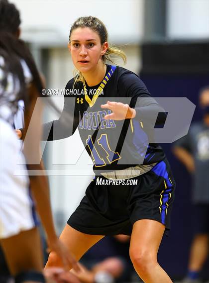 Thumbnail 3 in  Mary Star of the Sea vs. Agoura (CIF-SS D4AA Final) photogallery.