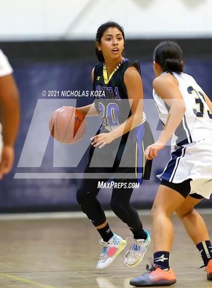 Thumbnail 1 in  Mary Star of the Sea vs. Agoura (CIF-SS D4AA Final) photogallery.