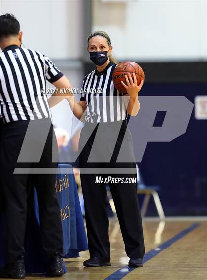 Thumbnail 3 in  Mary Star of the Sea vs. Agoura (CIF-SS D4AA Final) photogallery.