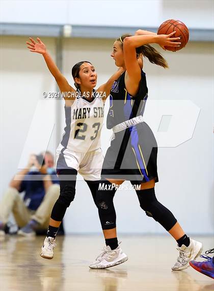 Thumbnail 2 in  Mary Star of the Sea vs. Agoura (CIF-SS D4AA Final) photogallery.