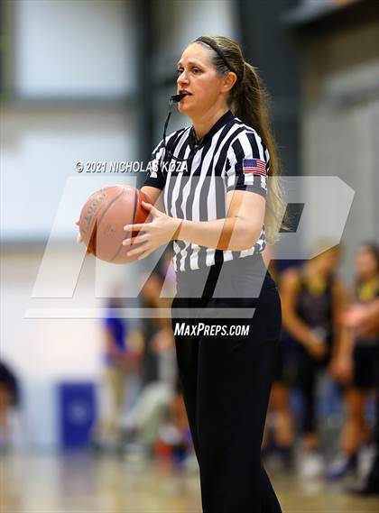 Thumbnail 2 in  Mary Star of the Sea vs. Agoura (CIF-SS D4AA Final) photogallery.