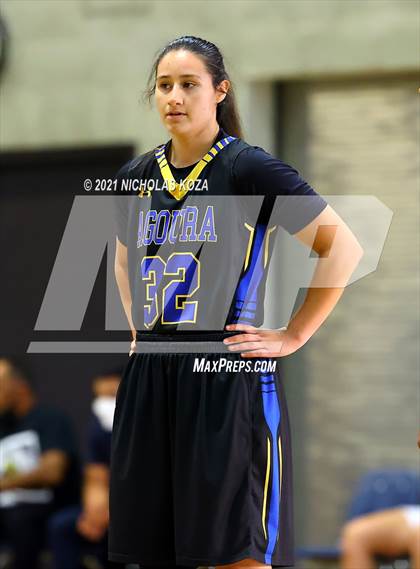 Thumbnail 3 in  Mary Star of the Sea vs. Agoura (CIF-SS D4AA Final) photogallery.