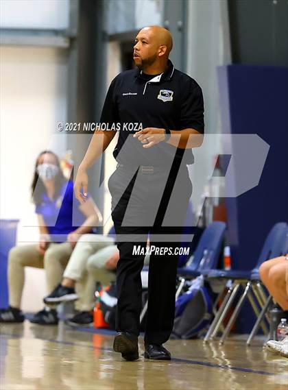 Thumbnail 2 in  Mary Star of the Sea vs. Agoura (CIF-SS D4AA Final) photogallery.