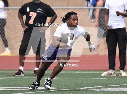Thumbnail 3 in Rancho Cucamonga vs. Mater Dei (Battle At The Beach) photogallery.