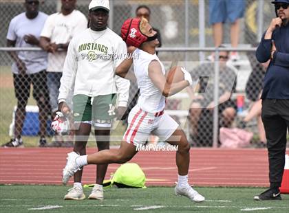 Thumbnail 3 in Rancho Cucamonga vs. Mater Dei (Battle At The Beach) photogallery.
