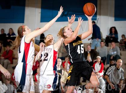 Thumbnail 3 in Bellevue vs St. Henry (All A Classic) photogallery.