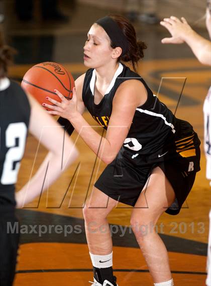 Thumbnail 1 in Bellevue vs St. Henry (All A Classic) photogallery.