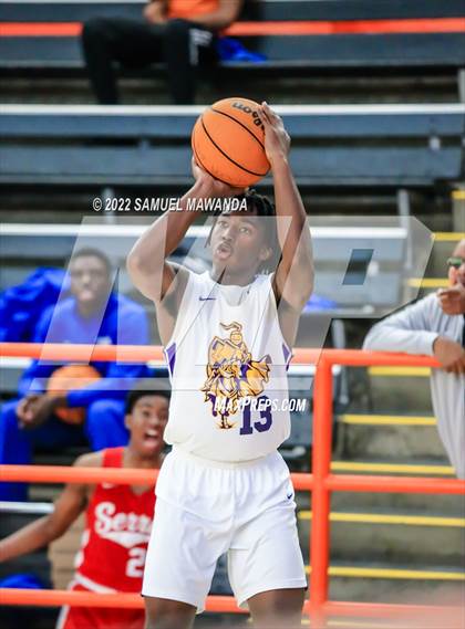 Thumbnail 3 in Lynwood vs Serra (Beverly Hills Tournament) photogallery.