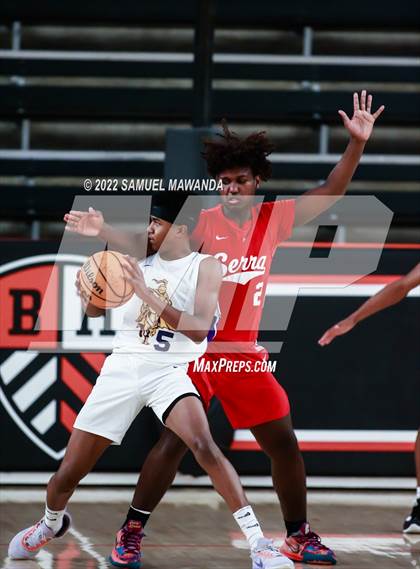 Thumbnail 3 in Lynwood vs Serra (Beverly Hills Tournament) photogallery.