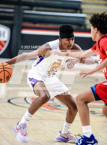 Thumbnail 3 in Lynwood vs Serra (Beverly Hills Tournament) photogallery.